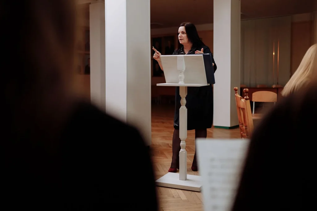 Soundpainting and Education: How Can It Be Integrated into Music Teaching?