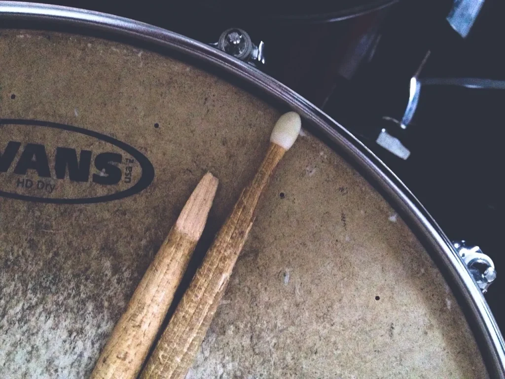 How Can You Sell Your Antique Musical Instruments for the Right Price?