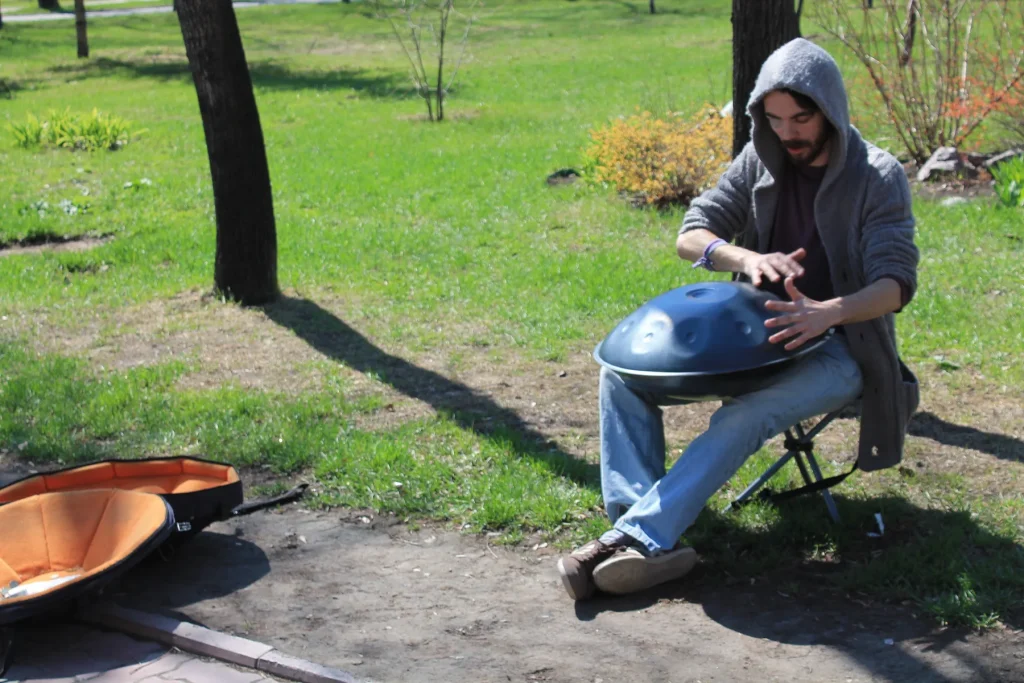 Beginner Handpan Tutorial: First Steps and Exercises