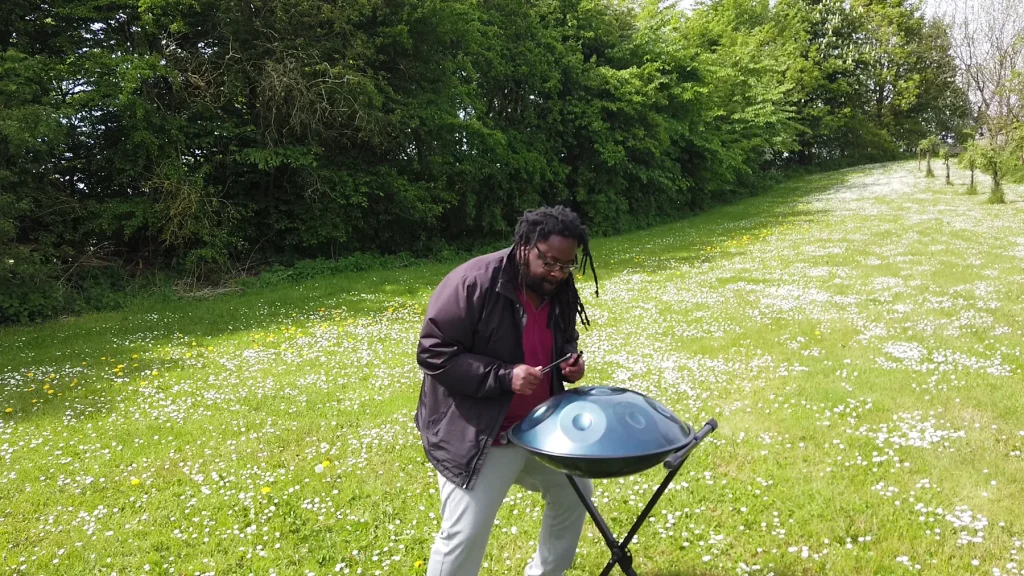 Handpan vs. tongue drum comparison: scales and sounds