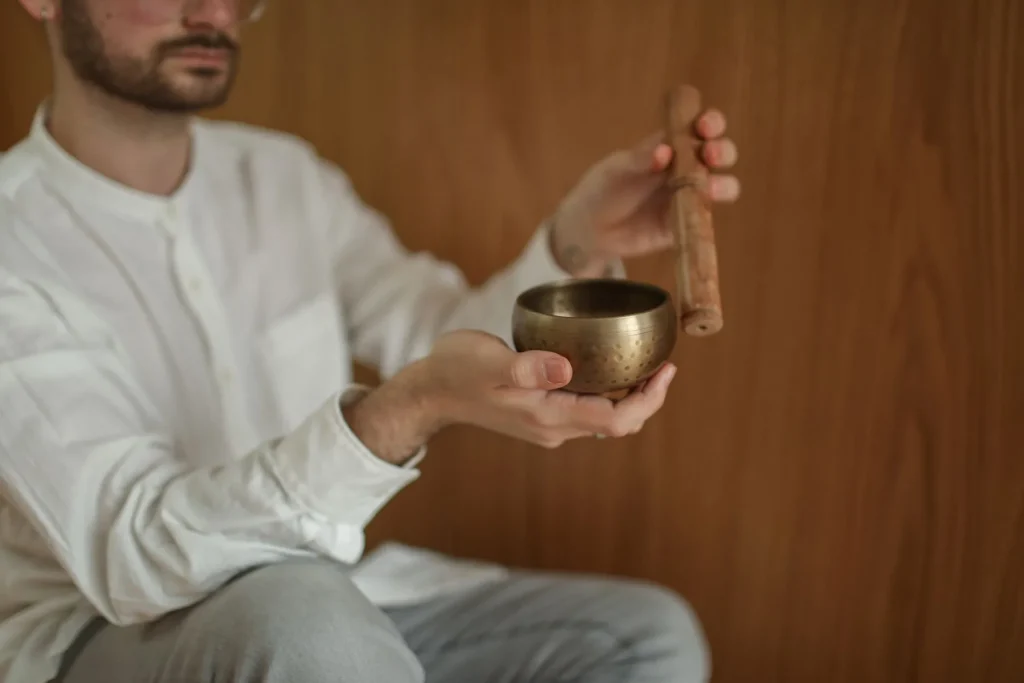 Tibetan Singing Bowls: Benefits, Sounds and Uses