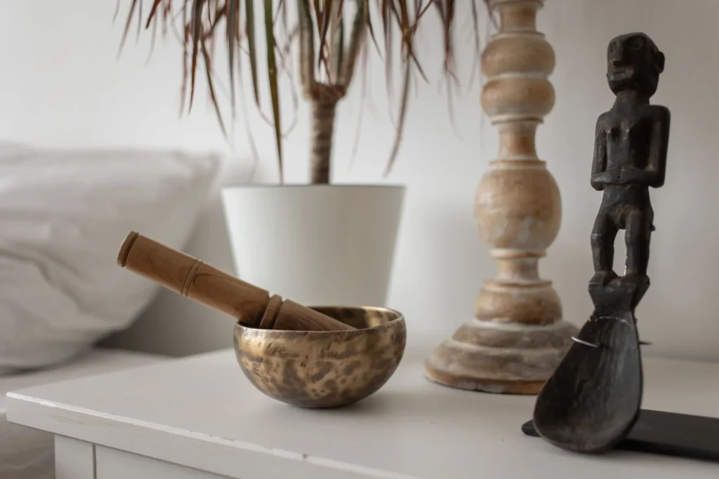 7-metal Tibetan singing bowl: origin and meaning
